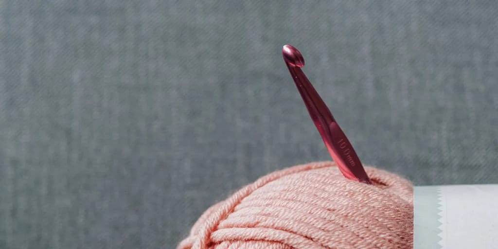 Uncover 5 Astonishing Difference between Crochet and Knitting.