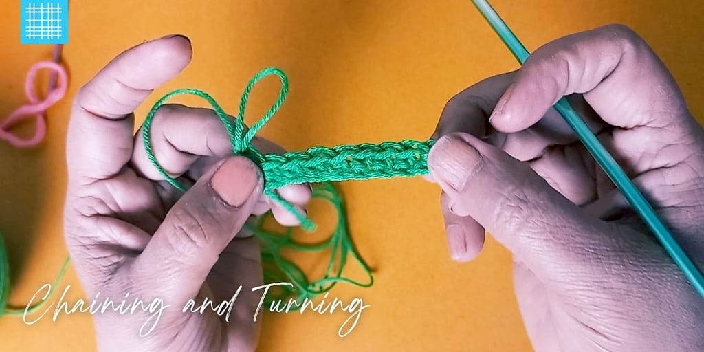 6 (Super Easy) Tips to Begin Crochet Left Handed for Beginners